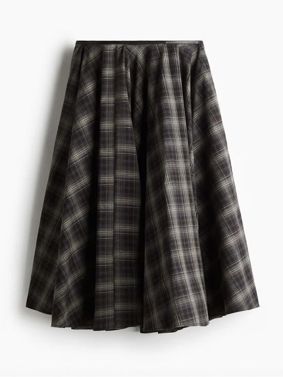 H&M Dresses & Skirts - H&M Viral TikTok favorite plaid skirt